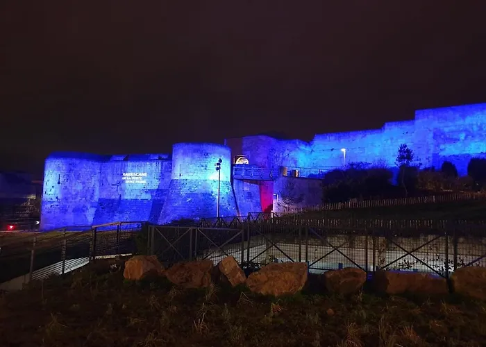 Lumineux T3 Avec Balcon Proche Centre *