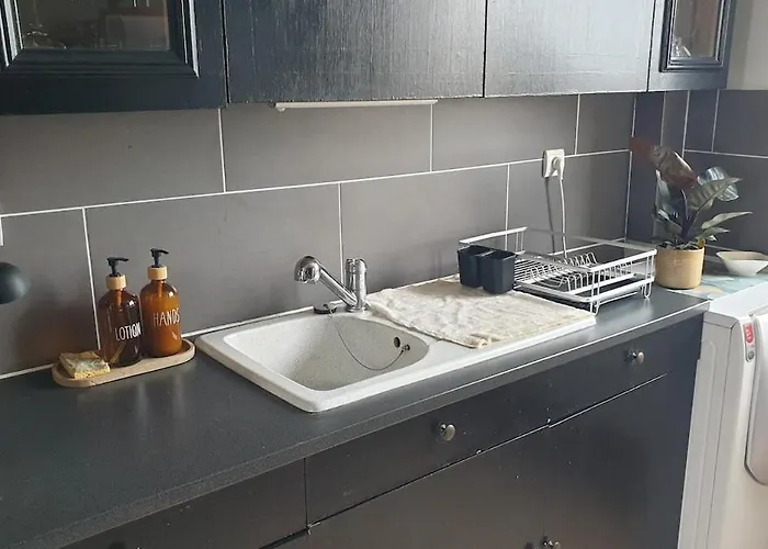 Le Temps Retrouve - 2 Ch - Calme, Fibre & Balcon Apartment Caen